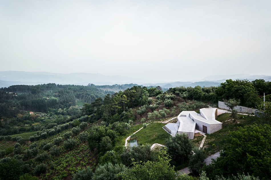 Загородная вилла среди ландшафта в Португалии (Интернет-журнал ETODAY)