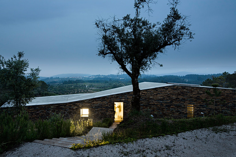 Загородная вилла среди ландшафта в Португалии (Интернет-журнал ETODAY)