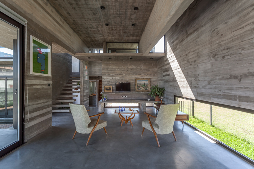 Дом из бетонных плит в Аргентине от Besonias Almeida (Интернет-журнал ETODAY)